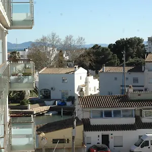 https://luminoso-apartamento-con-piscina.catalonia-hotels.com